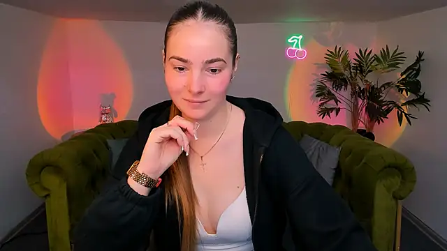 Snapshot of rad_rebel_ chatting on 10.04.25 rad rebel  online show from 10.04.25