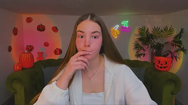 Snapshot of rad_rebel_ chatting on 10.29.25 rad rebel  online show from 10.29.25