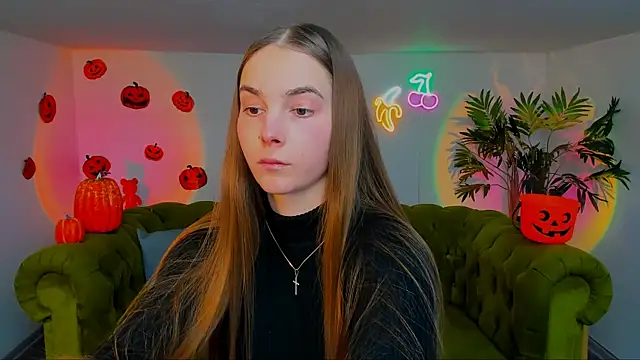 Snapshot of rad_rebel_ chatting on 10.30.25 rad rebel  online show from 10.30.25