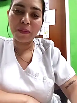 yesi-nursehot online show from 01.11.26