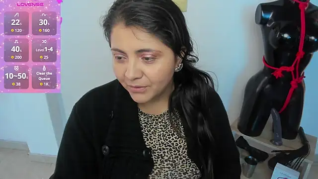 TifanyAmazinng online show from 09.26.25