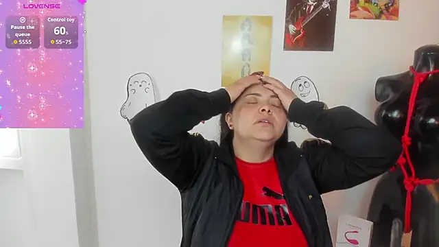 TifanyAmazinng online show from 10.03.25