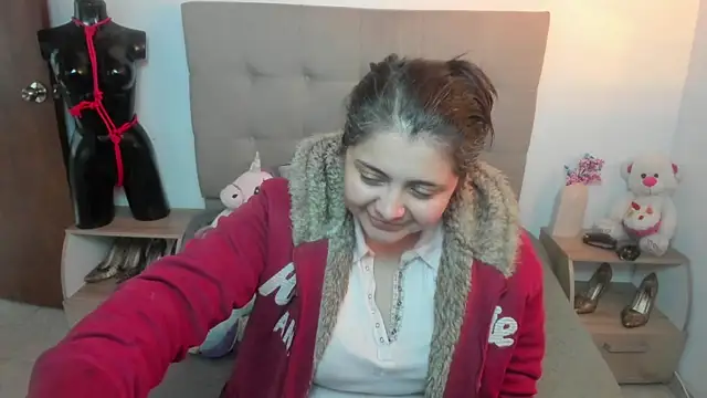 TifanyAmazinng online show from 11.11.25