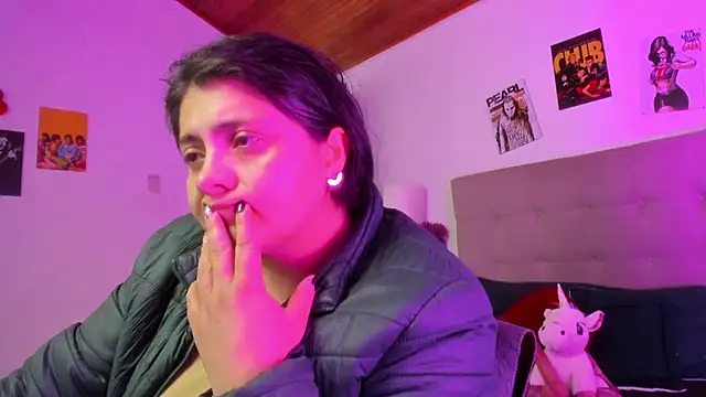 TifanyAmazinng online show from 02.04.26