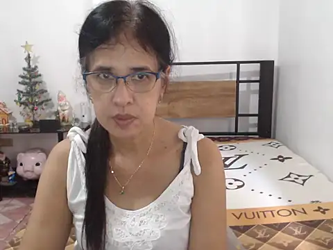 Prettysweetmum online show from 06.11.26