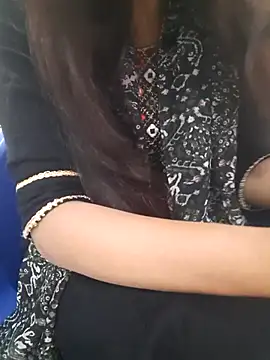 Aarti-kumri online show from 11.07.25