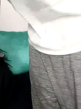 Snapshot of Josda0519 chatting on 10.02.25 Josda0519 online show from 10.02.25