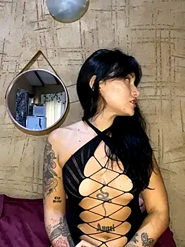 jepetitoiseau online show from 10.21.25