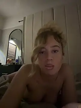 Snapshot of Aurorajadex chatting on 09.21.25 Aurorajadex online show from 09.21.25