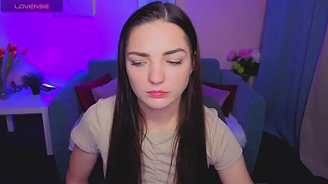 MyEllaLuvs online show from 10.05.25