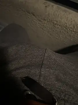 Snapshot of encinas15 chatting on 11.04.25 encinas15 online show from 11.04.25