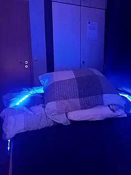 Teufel-in-weiss online show from 02.10.26