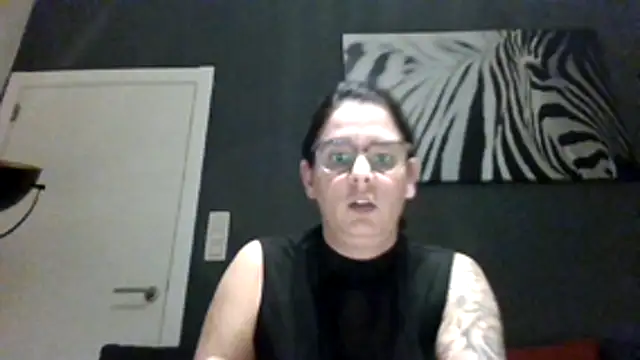 Snapshot of hottyFcup chatting on 11.17.25 hottyFcup online show from 11.17.25