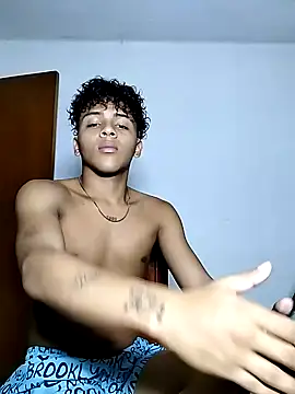 Manuel Mateus1 online show from 10.25.25