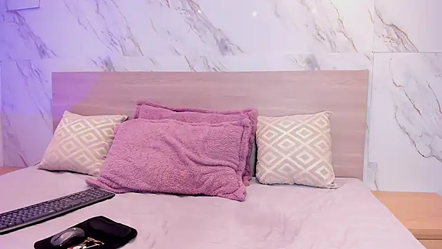 sofiagomez   online show from 01.18.26