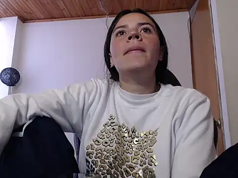 Skylar Serenity online show from 10.28.25