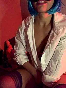 Snapshot of MaskeliParti chatting on 10.19.25 MaskeliParti online show from 10.19.25