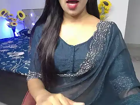 Snapshot of Little_queenn chatting on 09.24.25 Little queenn online show from 09.24.25