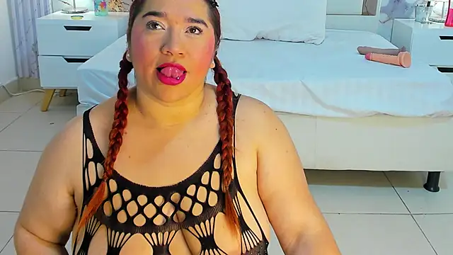 VanessaHard as online show from 10.07.25