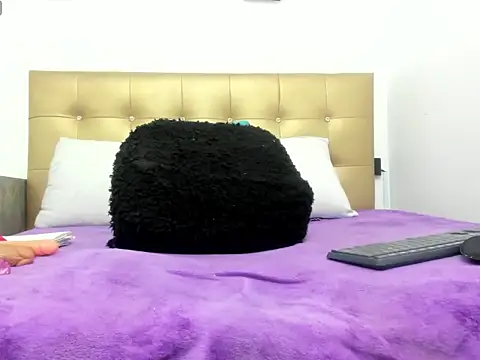 Snapshot of candy_sex_18 chatting on 10.01.25 candy sex 18 online show from 10.01.25