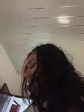 Snapshot of Nicky-222 chatting on 10.16.25 Nicky-222 online show from 10.16.25