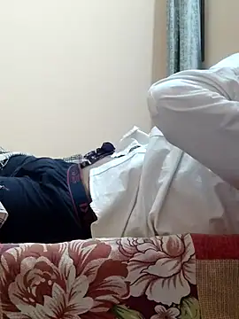 Snapshot of INTERNATIONAL0001 chatting on 10.24.25 INTERNATIONAL0001 online show from 10.24.25