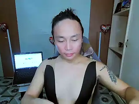 Snapshot of YourNikkieXxx chatting on 02.04.26 YourNikkieXxx online show from 02.04.26