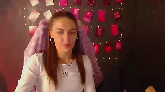 Aurora Loveu online show from 10.14.25