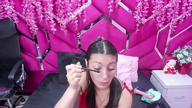  Luna Bennett online show from 02.10.26