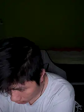 Snapshot of Kingpowerlittel chatting on 10.17.25 Kingpowerlittel online show from 10.17.25