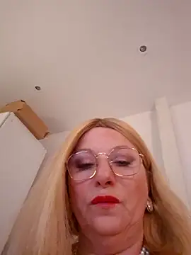 TinaLizxh online show from 05.09.26