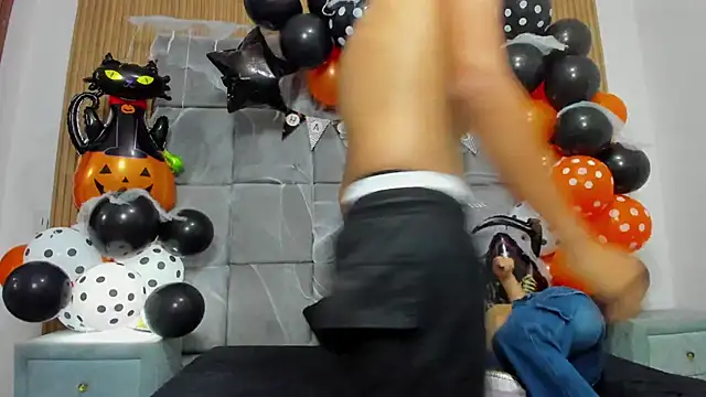 ChanellandMax online show from 10.25.25