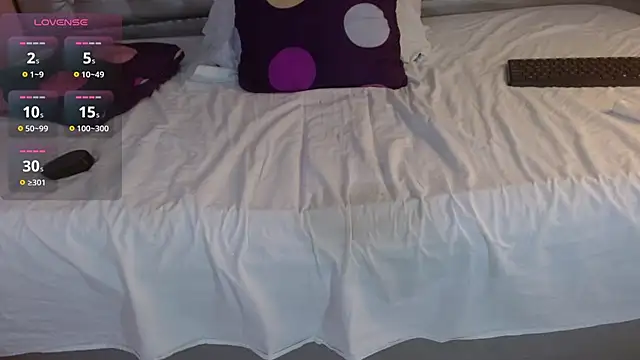 Snapshot of angiellam chatting on 10.04.25 angiellam online show from 10.04.25