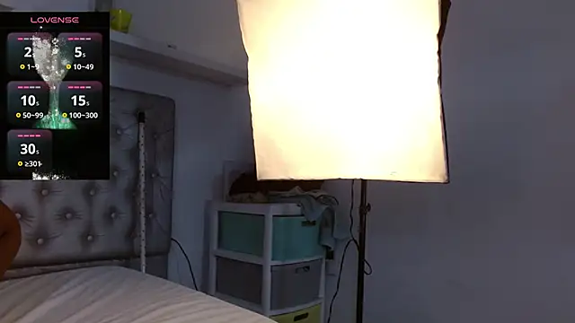 Snapshot of angiellam chatting on 10.09.25 angiellam online show from 10.09.25