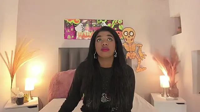 KendraChavez  online show from 10.13.25