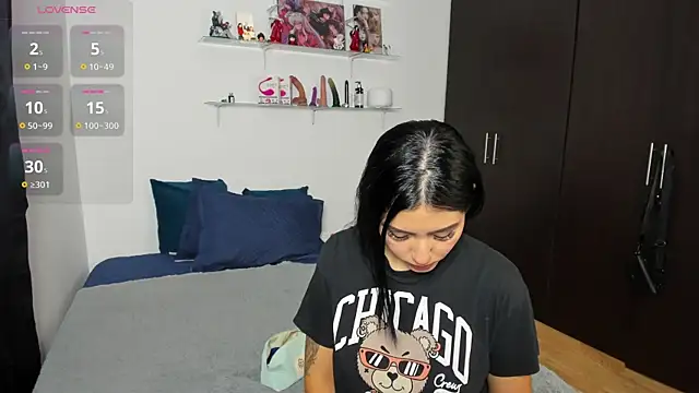 marianaandvalen online show from 10.03.25