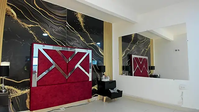 VioletRose as online show from 12.21.25