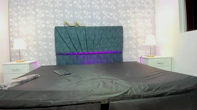 VioletRose as online show from 03.25.26