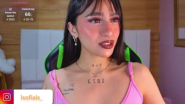 Abril Velvet a  online show from 02.18.26
