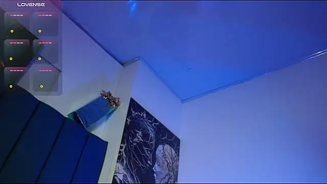 Snapshot of Annie_switt chatting on 10.03.25 Annie switt online show from 10.03.25