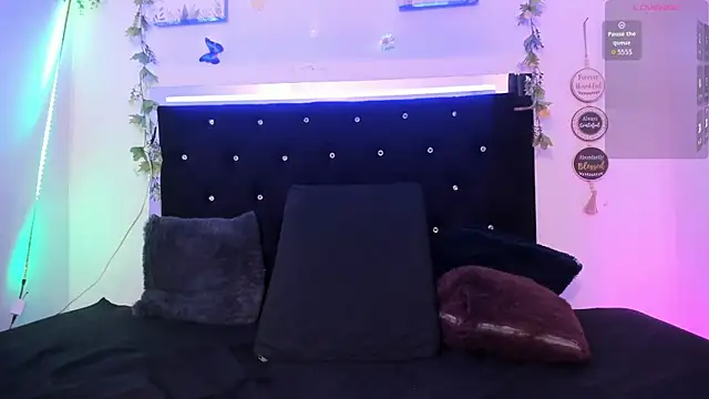 Snapshot of AkariRosetti chatting on 09.11.25 AkariRosetti online show from 09.11.25