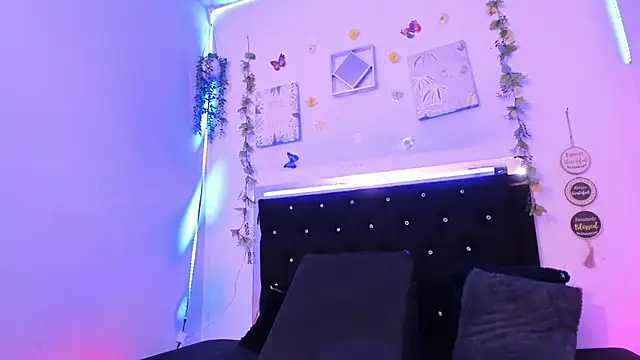 Snapshot of AkariRosetti chatting on 10.01.25 AkariRosetti online show from 10.01.25