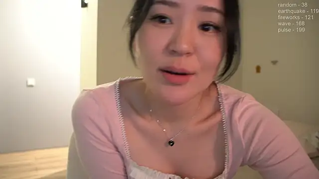 Snapshot of _JiKey_ chatting on 12.25.24 JiKey online show from 12.25.24