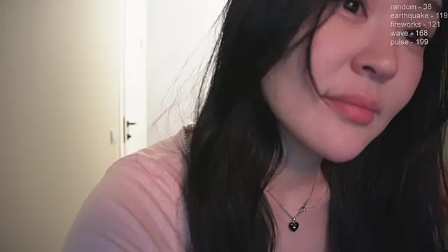 Snapshot of _JiKey_ chatting on 01.11.25 JiKey online show from 01.11.25