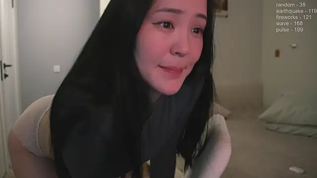 Snapshot of _JiKey_ chatting on 02.05.25 JiKey online show from 02.05.25