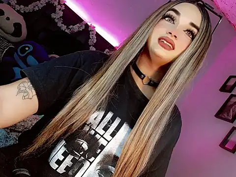 Snapshot of kattie_Sweet_ chatting on 11.05.25 kattie Sweet online show from 11.05.25