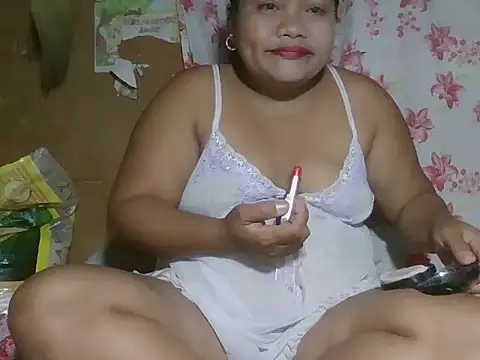 hot mom13 online show from 10.12.25