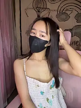 TiNa 04 online show from 12.18.25