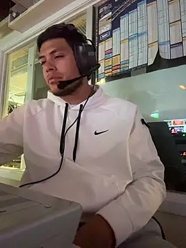 Snapshot of StrokingDaddy4 chatting on 04.01.26 StrokingDaddy4 online show from 04.01.26