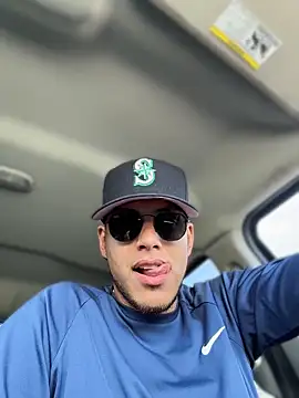 Snapshot of StrokingDaddy4 chatting on 04.13.26 StrokingDaddy4 online show from 04.13.26